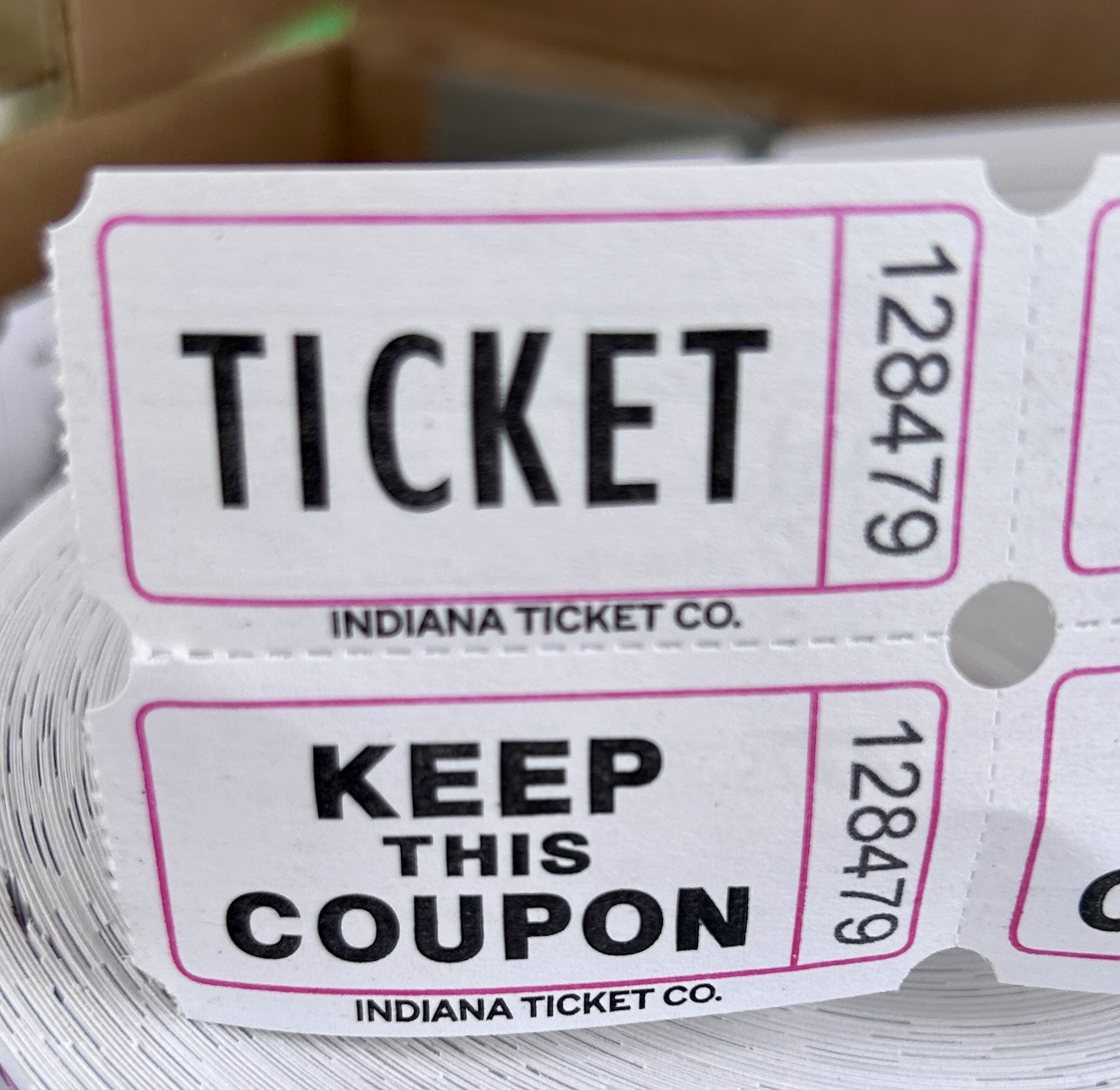 Geo Raffle White $10